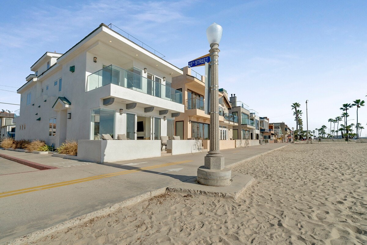 Newport Beach Home 1007279