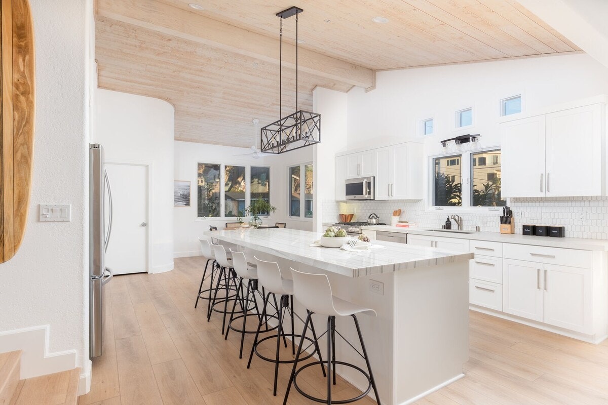 San Diego Beach Communities North Home 1007407