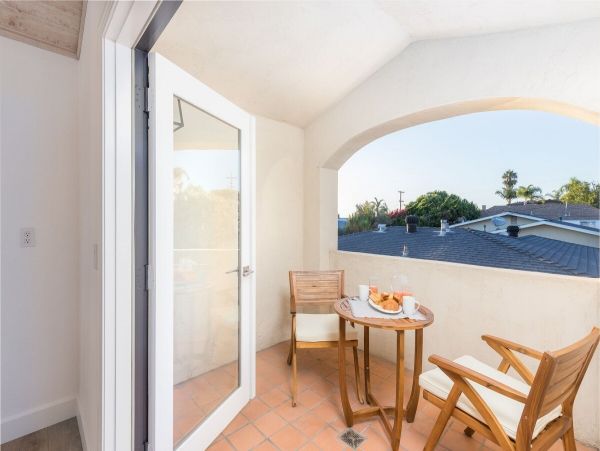 San Diego Beach Communities North Home 1007407