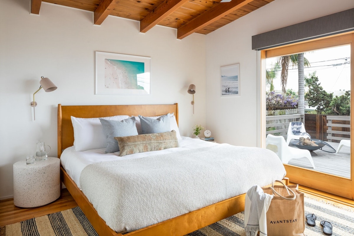 San Diego Beach Communities North Home 1007408