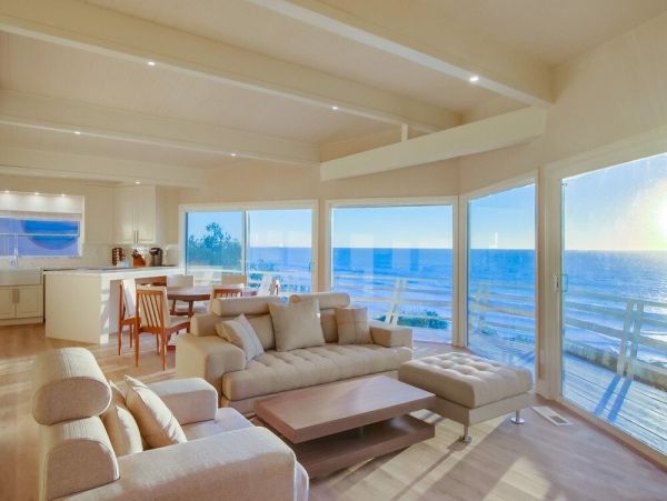 San Diego Beach Communities North Home 1007409