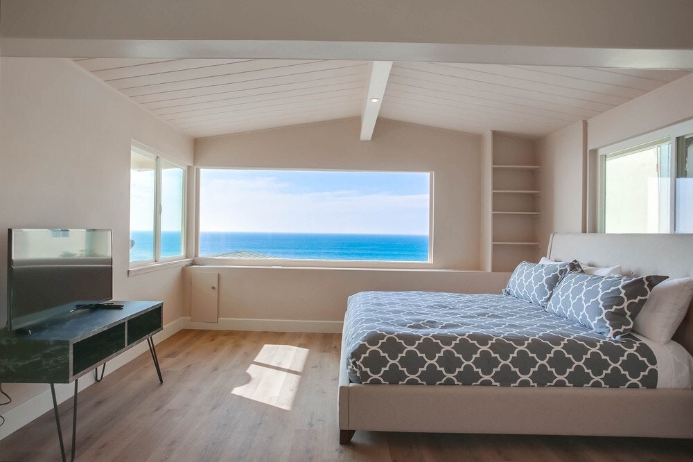 San Diego Beach Communities North Home 1007409