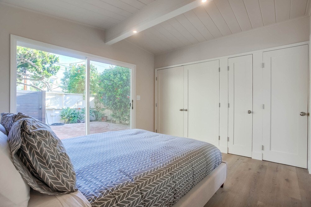 San Diego Beach Communities North Home 1007409
