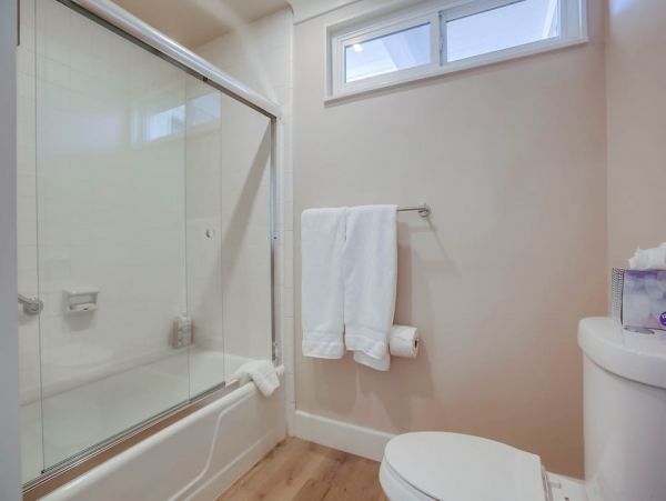 San Diego Beach Communities North Home 1007409