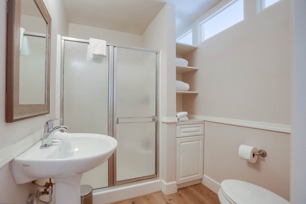 San Diego Beach Communities North Home 1007409