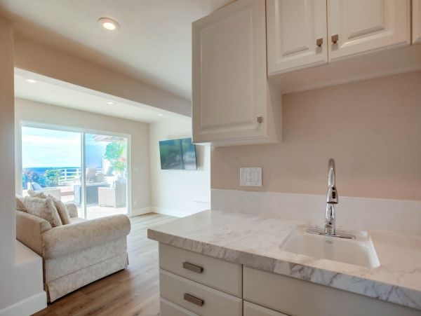 San Diego Beach Communities North Home 1007409
