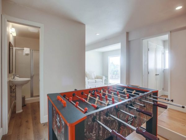 San Diego Beach Communities North Home 1007409