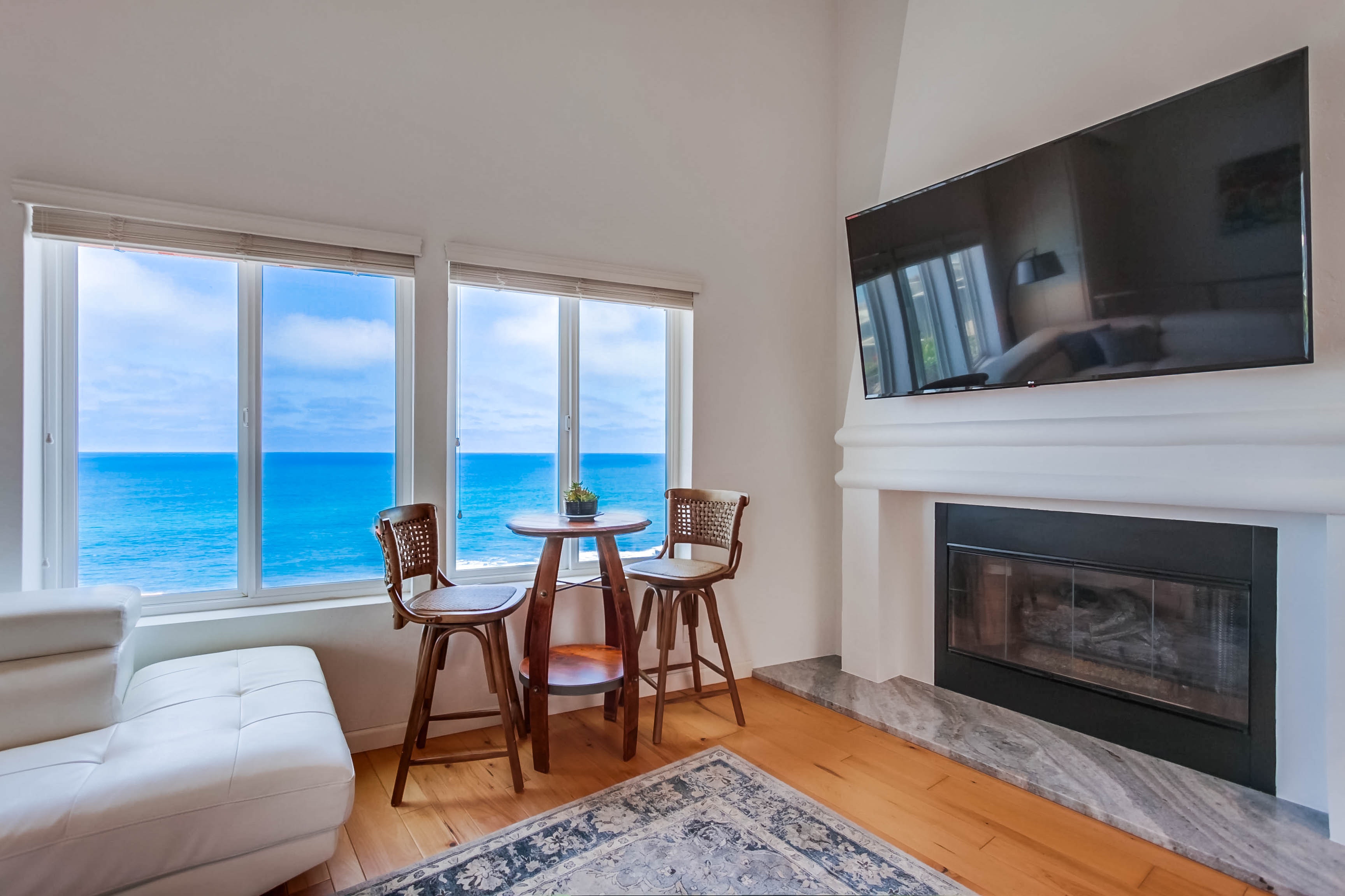 San Diego Beach Communities North Home 1007411