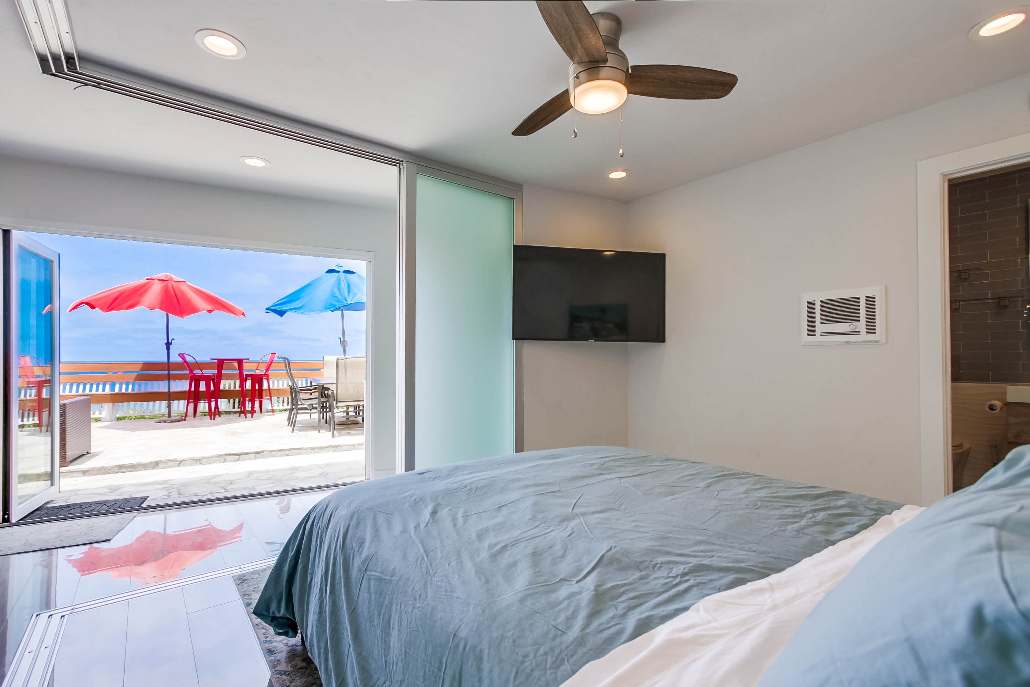 San Diego Beach Communities North Home 1007411