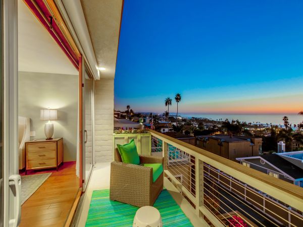 San Diego Beach Communities North Home 1007413