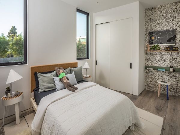 San Diego Beach Communities North Home 1007414