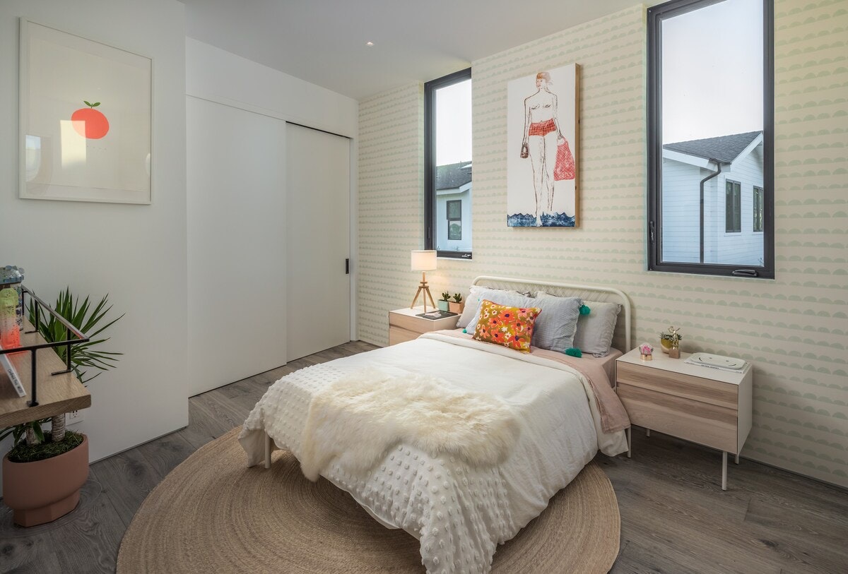 San Diego Beach Communities North Home 1007414