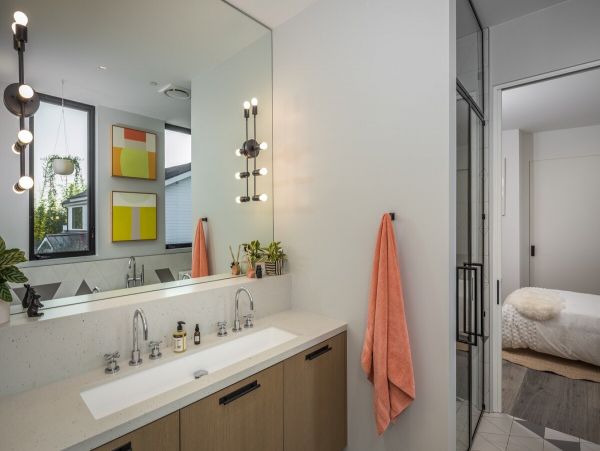San Diego Beach Communities North Home 1007414