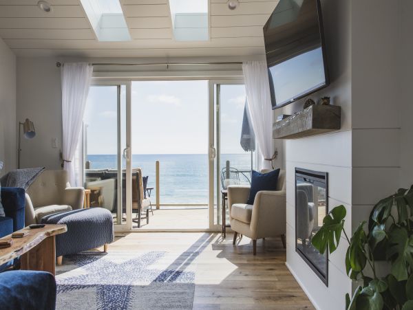 San Diego Beach Communities North Home 1007415