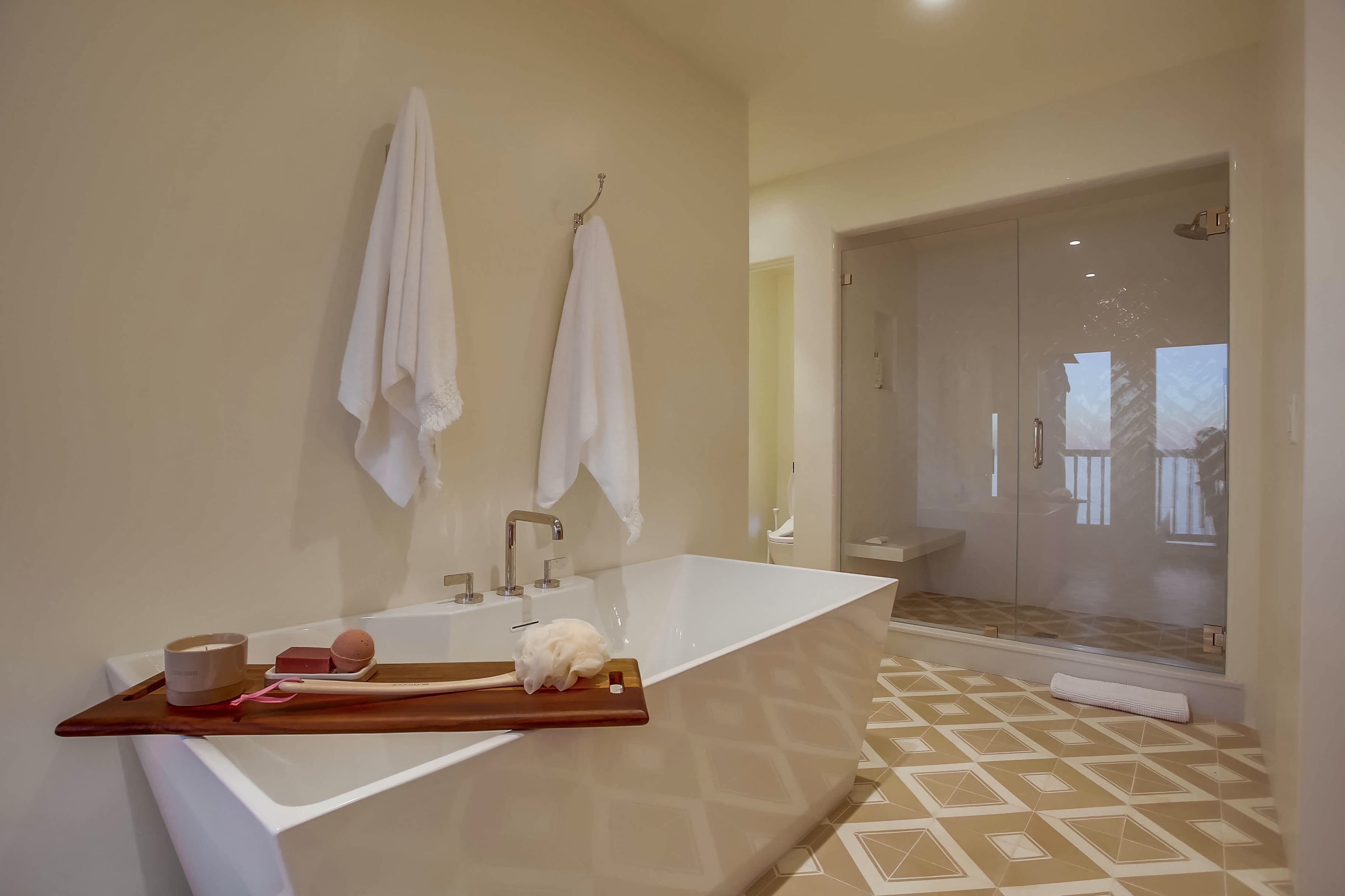 San Diego Beach Communities North Home 1007416