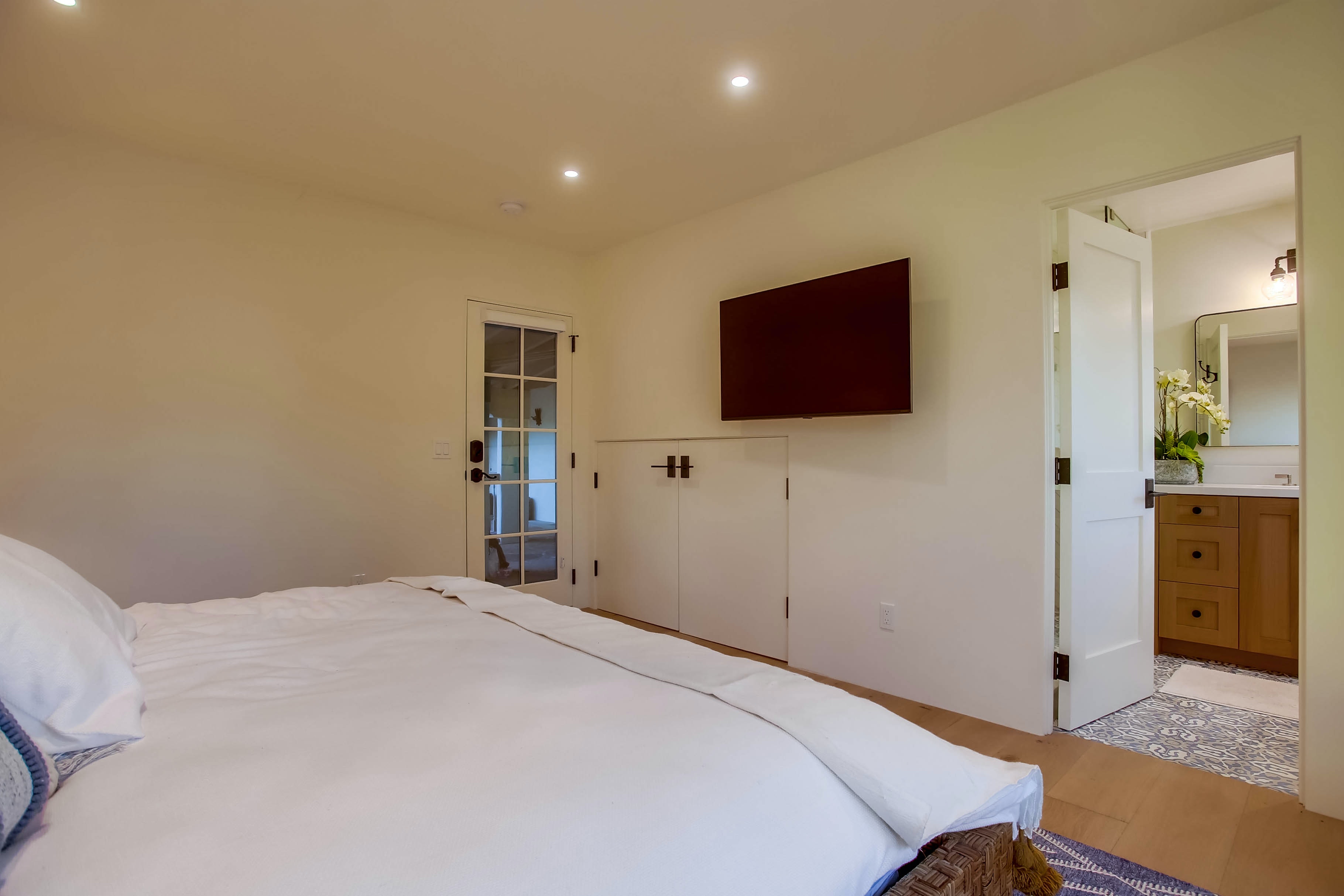 San Diego Beach Communities North Home 1007416
