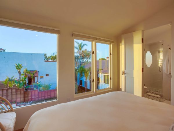 San Diego Beach Communities North Home 1007416