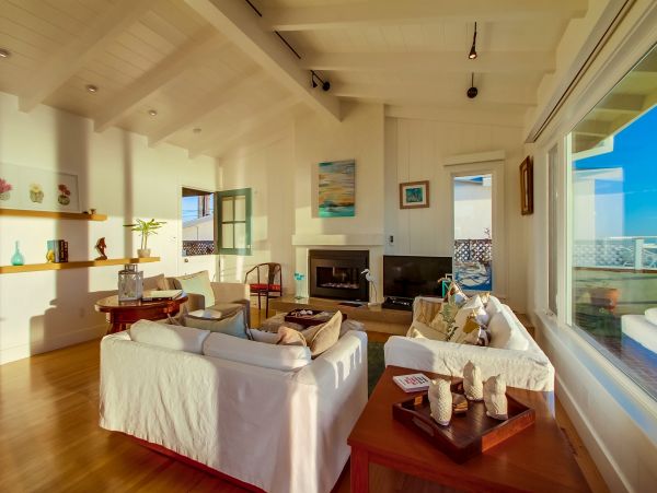 San Diego Beach Communities North Home 1007417
