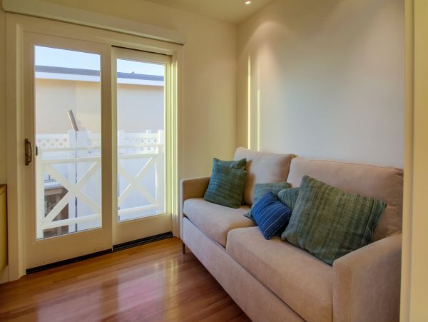 San Diego Beach Communities North Home 1007417