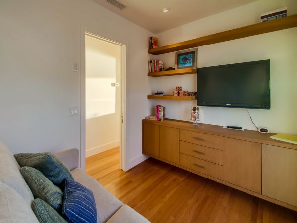 San Diego Beach Communities North Home 1007417