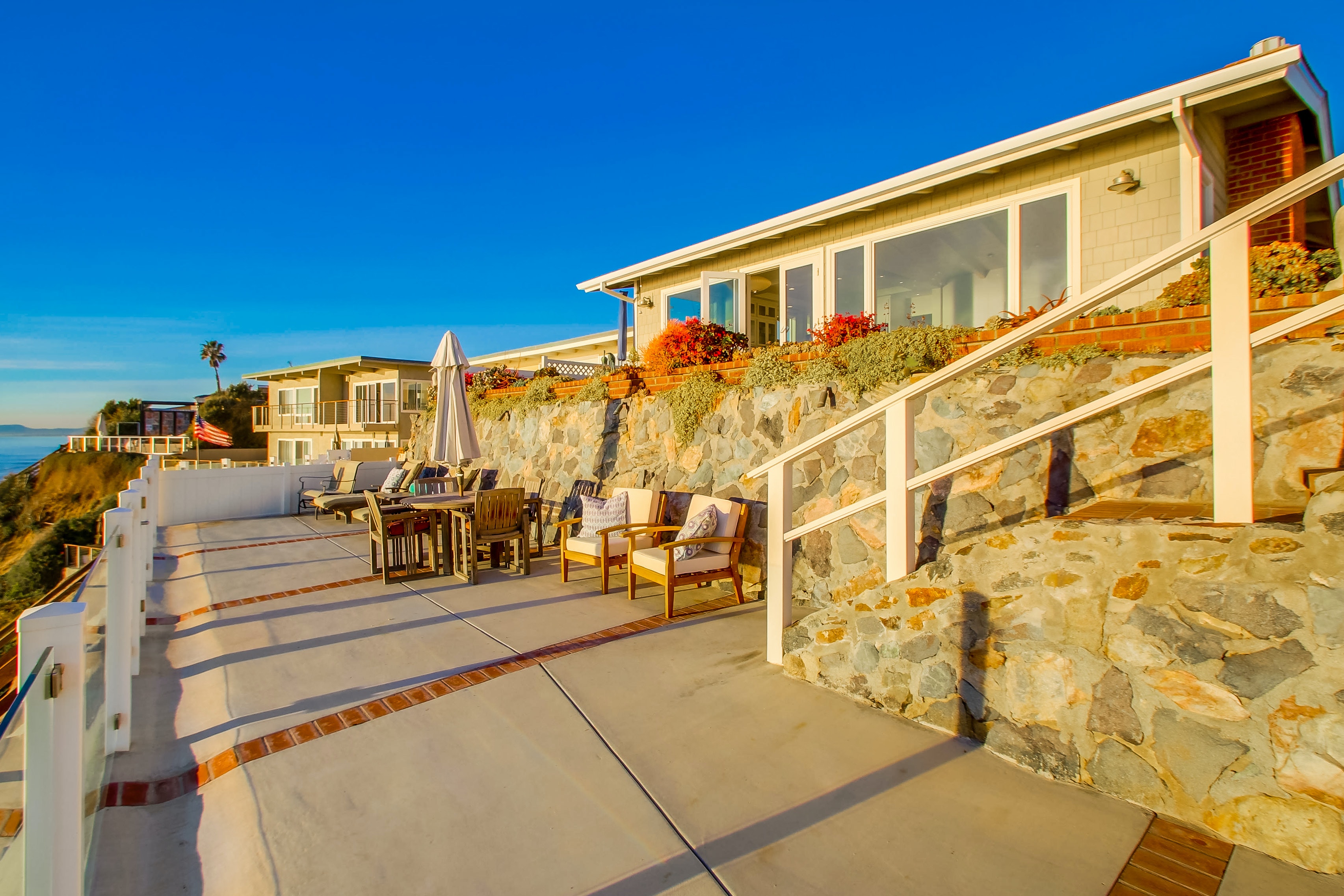 San Diego Beach Communities North Home 1007417