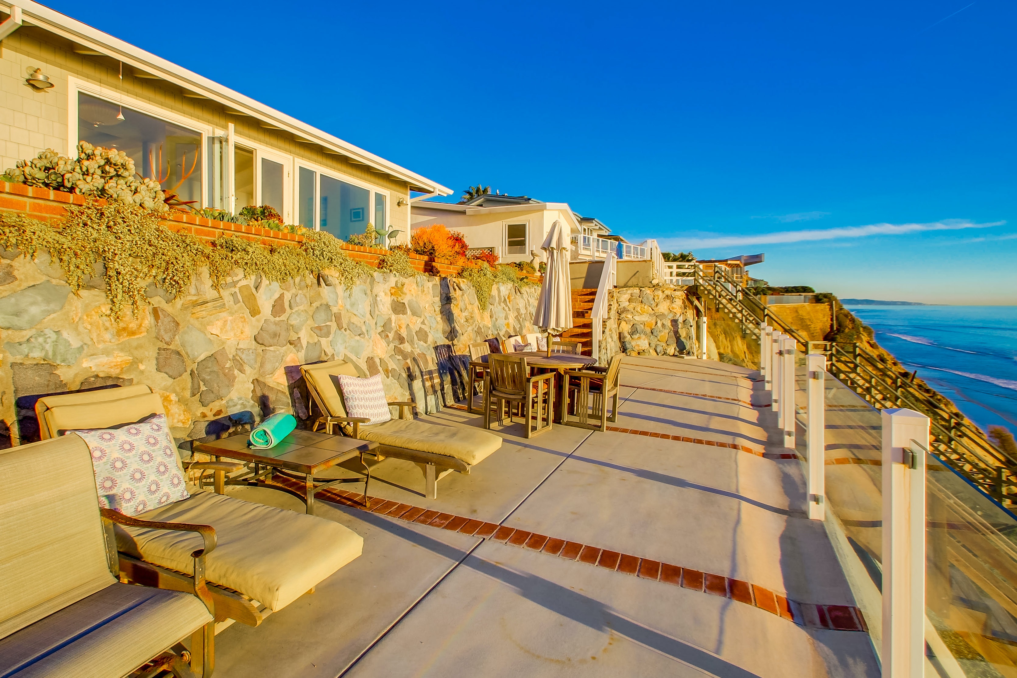 San Diego Beach Communities North Home 1007417