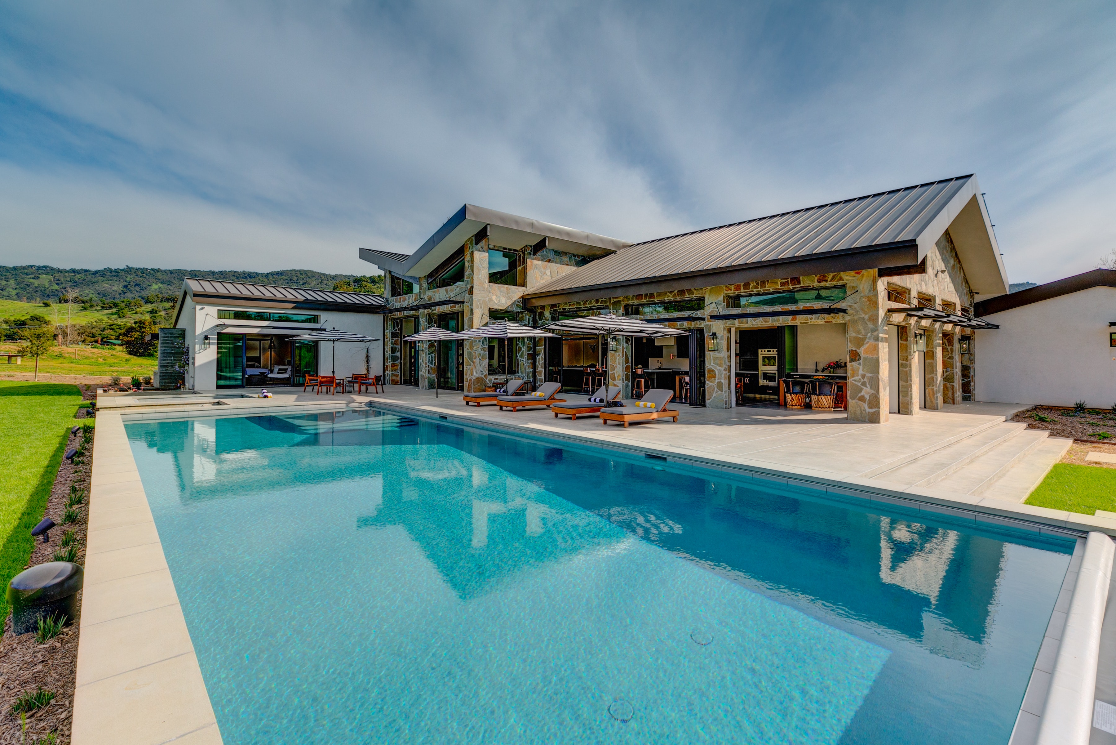 Eight Bedroom Luxury Estate