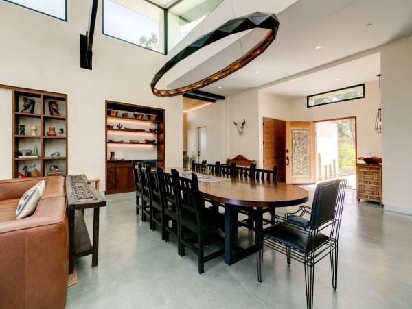 Eight Bedroom Luxury Estate