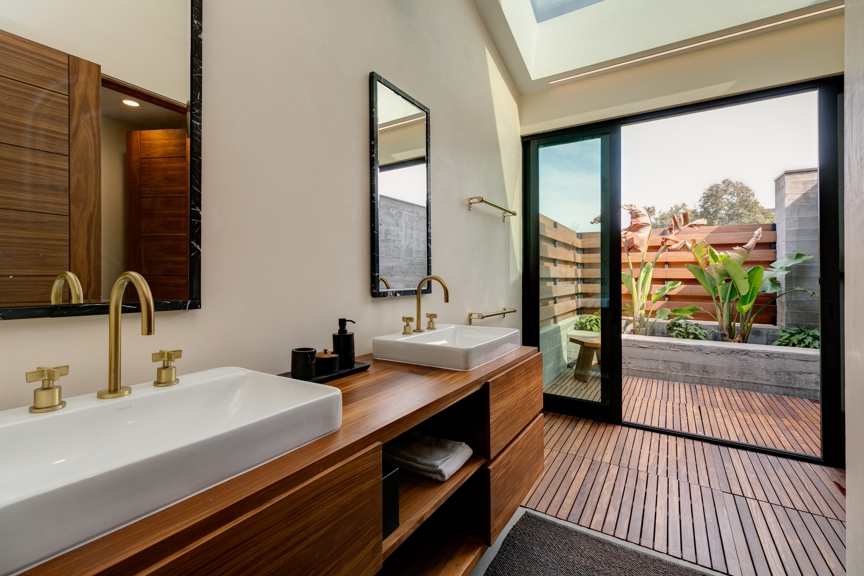 Eight Bedroom Luxury Estate