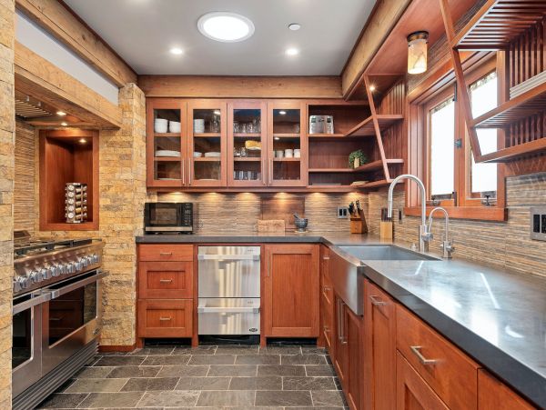 Montecito Lovely 4 Bedroom Vacation Home with Pool