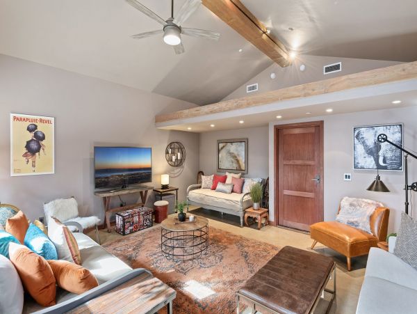 Montecito Lovely 4 Bedroom Vacation Home with Pool