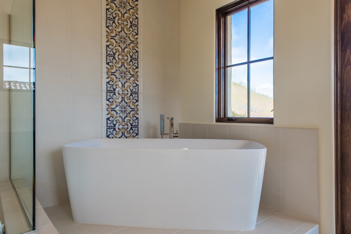 Santa Barbara County Home 1007431