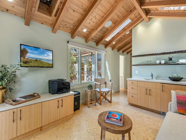 Santa Barbara County Home 1007439