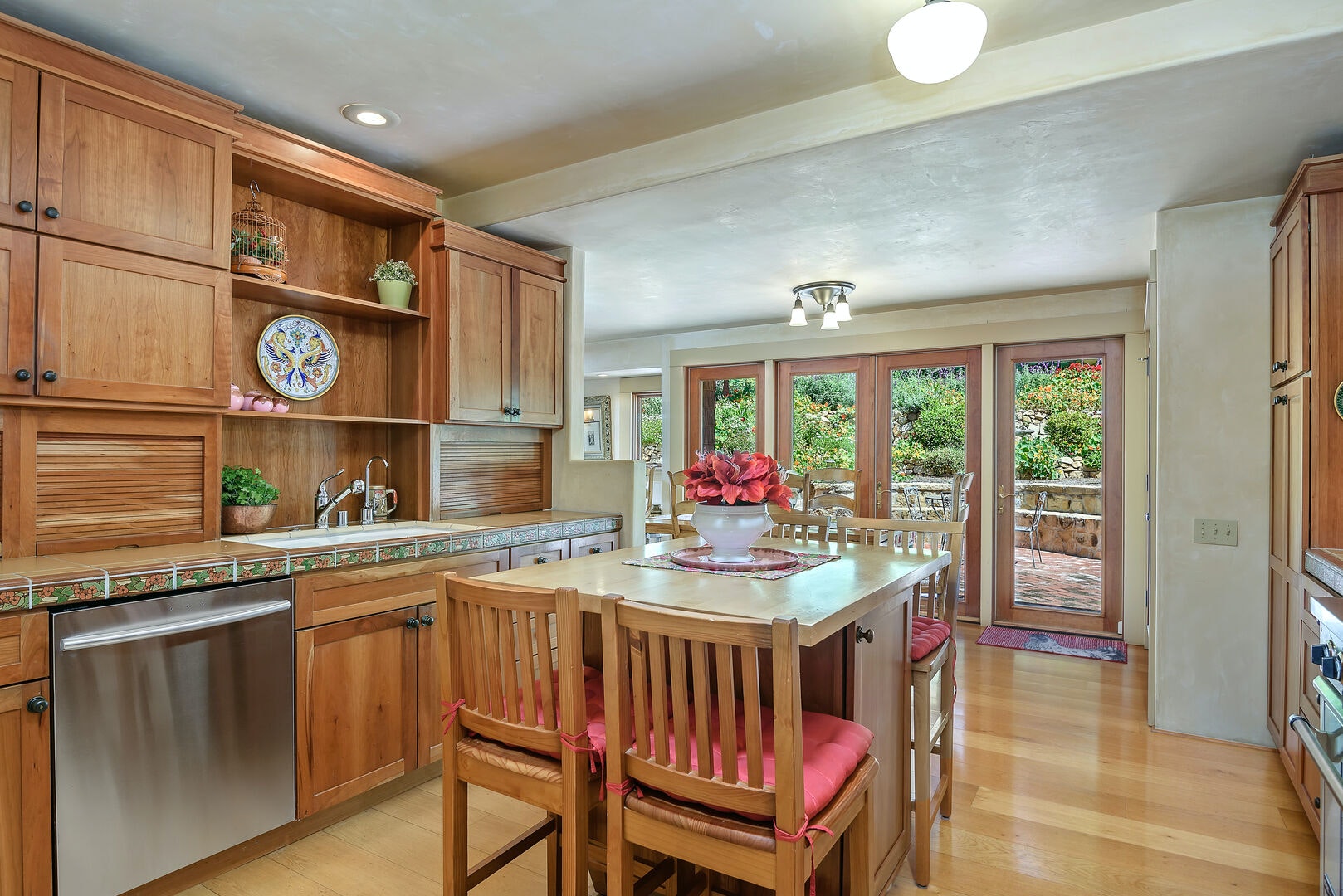 Santa Barbara County Home 1007446