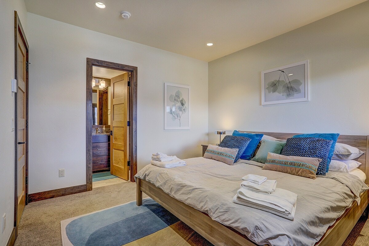 Beaver Creek Bachelor Gulch Home 1007457