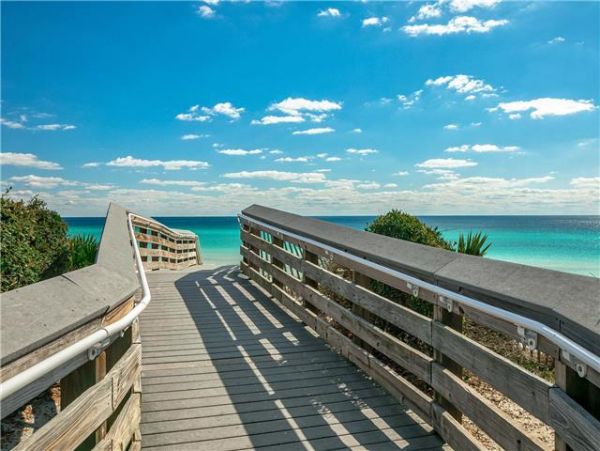 Beautiful & Spacious 5 Bedroom Pool Home in Seagrove Beach