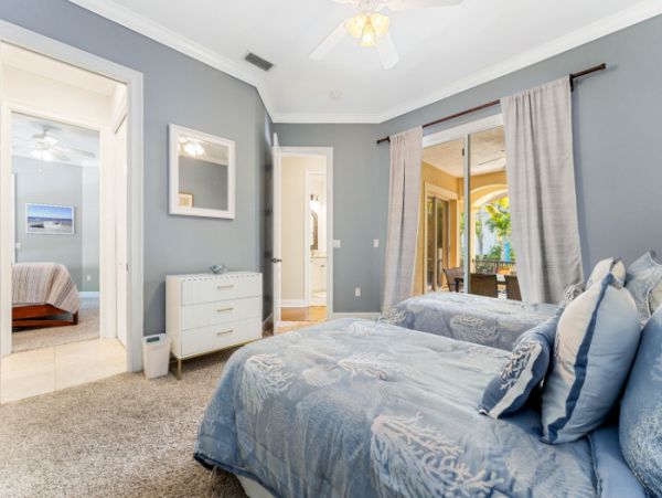 Sarasota Vacation Rental - Walk to Beach - 4 Bedrooms