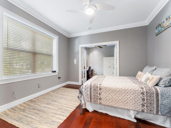Sarasota Vacation Rental - Walk to Beach - 4 Bedrooms