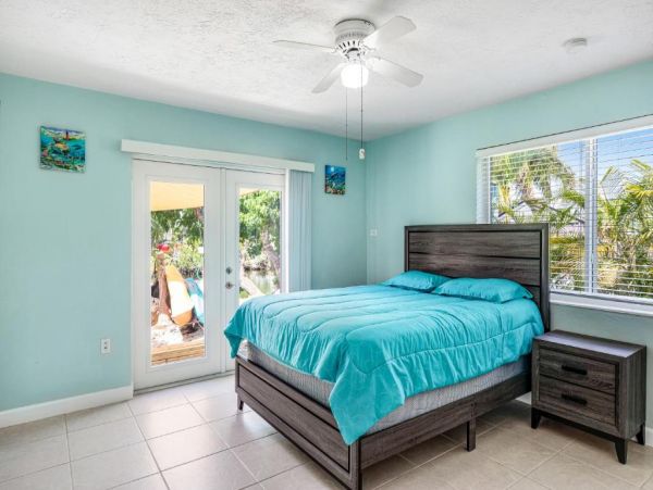 Water Views Marathon Vacation Home Three Bedrooms Sleeps 6