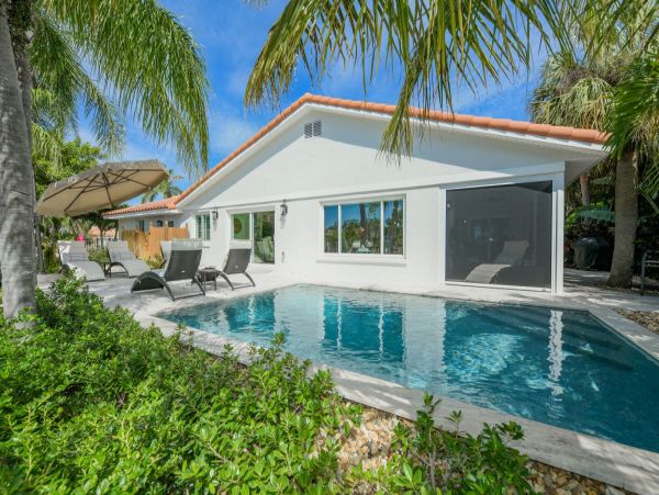 Canal Front Four Bedroom Vacation Home in Holmes Beach