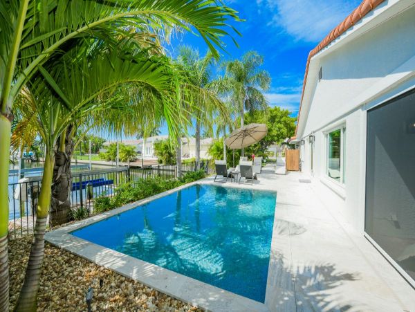 Canal Front Four Bedroom Vacation Home in Holmes Beach