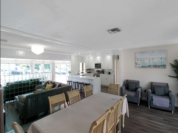 Canal Front Vacation Pool Home in Bradenton Sleeps 10 Guests