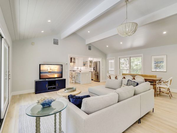 Gorgeous Vacation Pool Home in Sea Pines - Walk to Beach