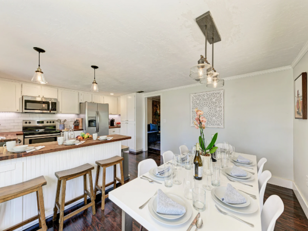 Bradenton 3 Bedroom Home with Boat Dock Sleeps 8