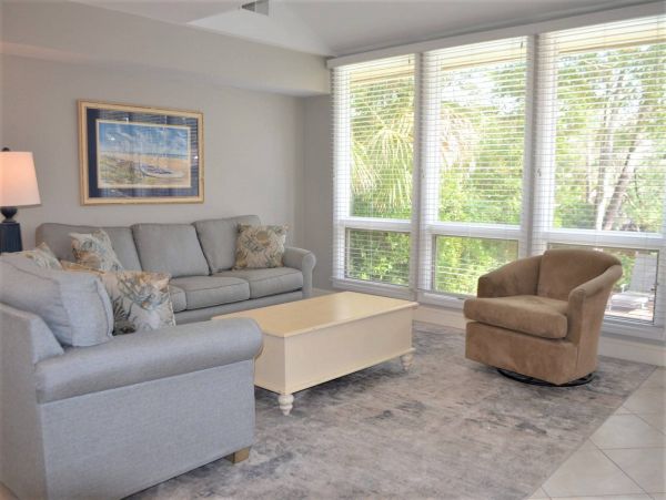 7-9 Min Walk to Beach Four Bedroom Pool Home in Hilton Head