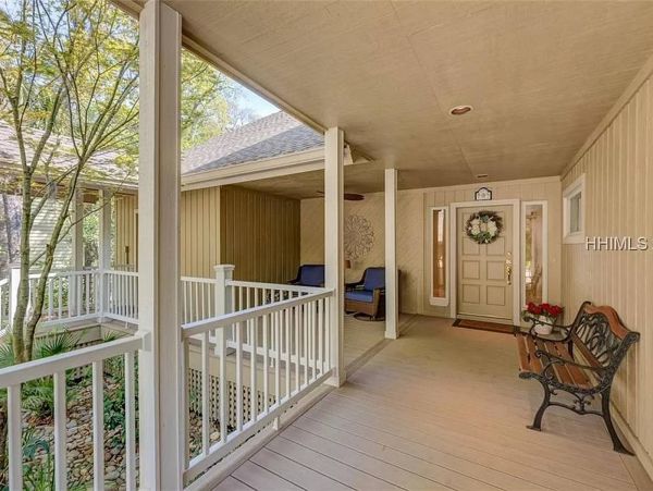 7-9 Min Walk to Beach Four Bedroom Pool Home in Hilton Head