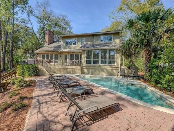 7-9 Min Walk to Beach Four Bedroom Pool Home in Hilton Head