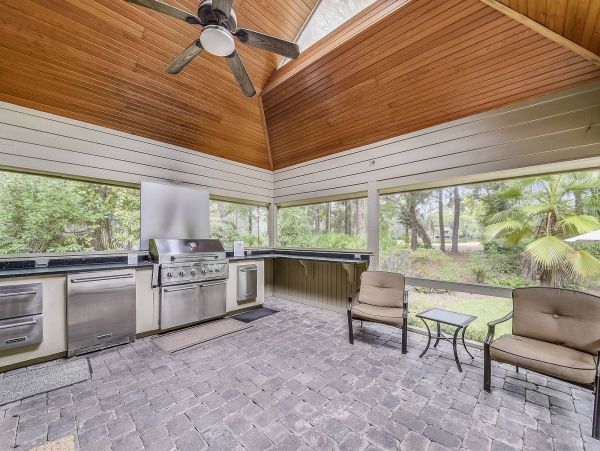 Walk to Beach Vacation Home With Four Bedroom in Hilton Head