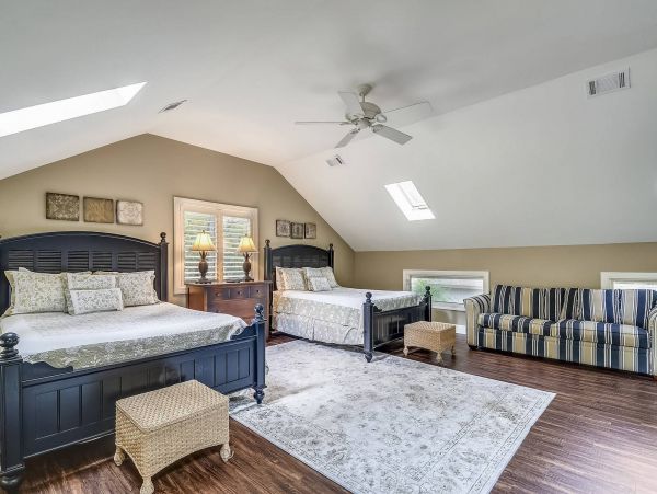 Walk to Beach Vacation Home With Four Bedroom in Hilton Head