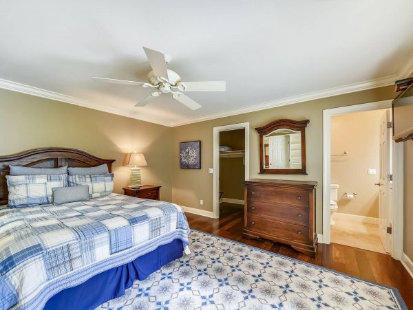 Walk to Beach Vacation Home With Four Bedroom in Hilton Head